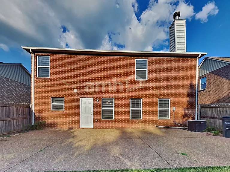 1010 Harmony Ln — Photo 21