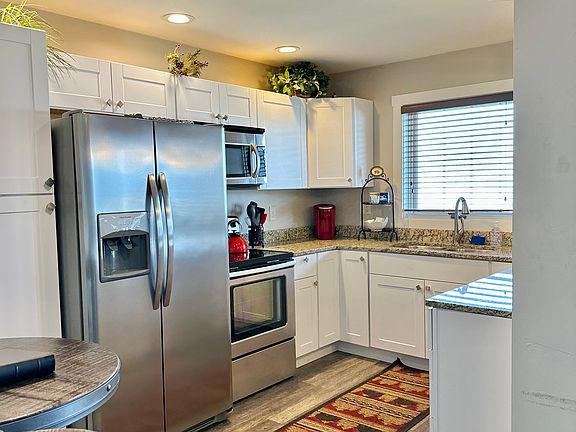 full kitchen