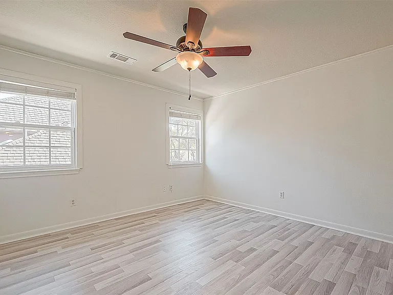 1015 Sugar Lakes Dr — Photo 20