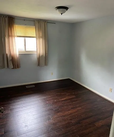 2nd bedroom upstairs