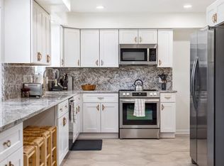 2409 Melvin Ave, Rochester Hills, MI 48307