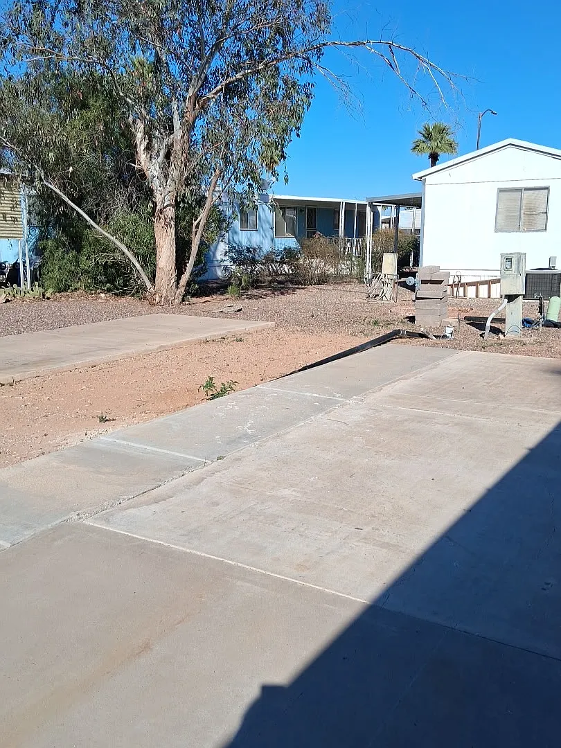 Studio, 980 sqft, $982 — Photo 1