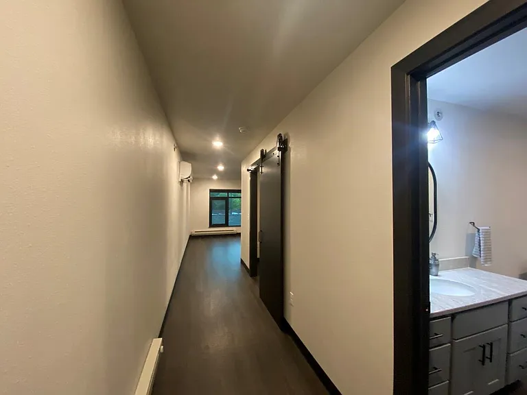 502 Main Apartments — Photo 8