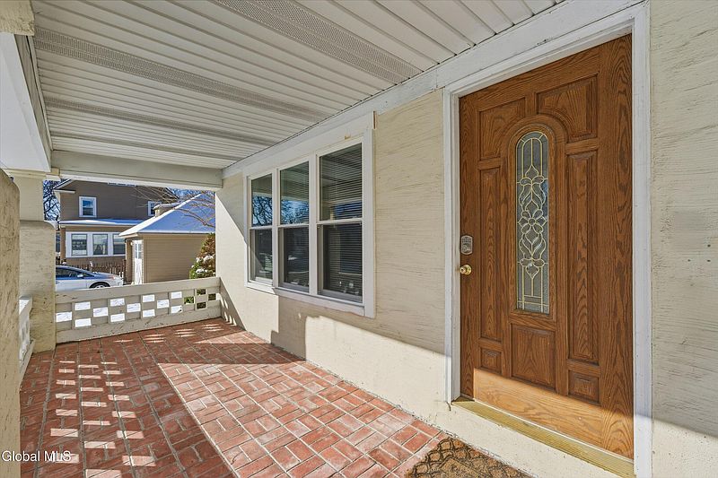 3rd image of 13 Cleveland Street