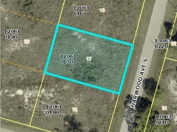 1070 Harwood Ave S, Lehigh Acres, FL 33974