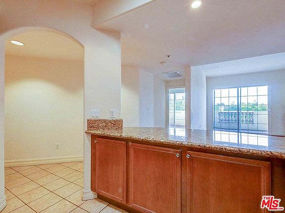 5th image of 14343 Burbank Blvd APT 302
