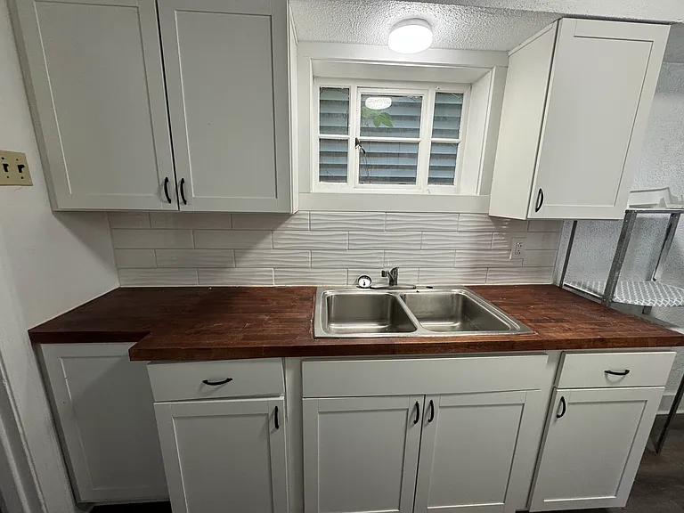 3127 Brighton Rd — Photo 10