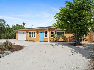 8479 Pinewood Rd, Sarasota, FL 34243