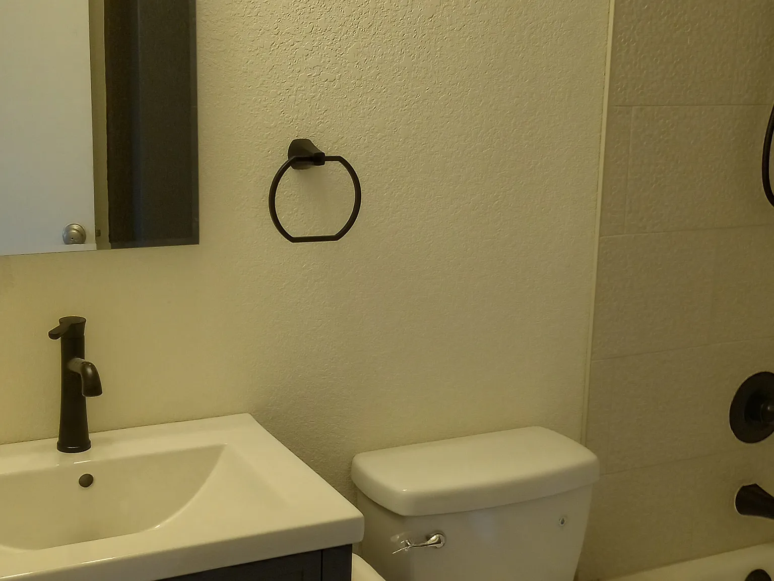 2 bed, 760 sqft, $2,250 — Photo 3