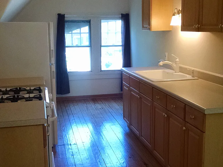 3400 N Downer Ave — Photo 19