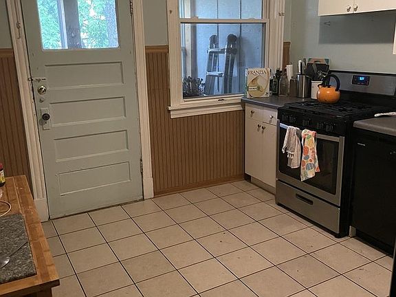 3rd image of 6327 N Glenwood Ave