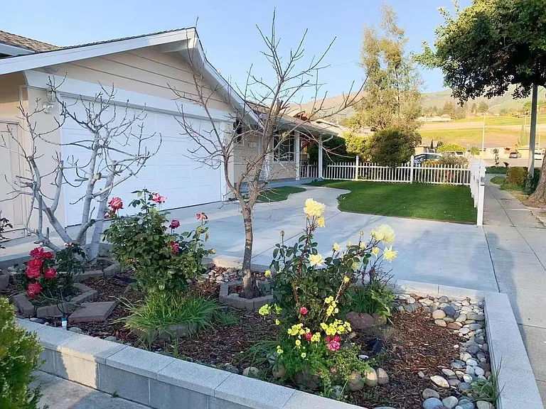 630 Sammie Ave — Photo 1