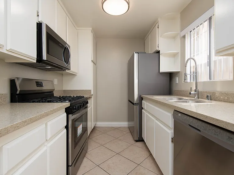 12756 Caswell Ave #105 — Photo 4