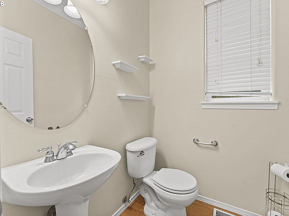 3rd image of 3527 SE San Marino Ave