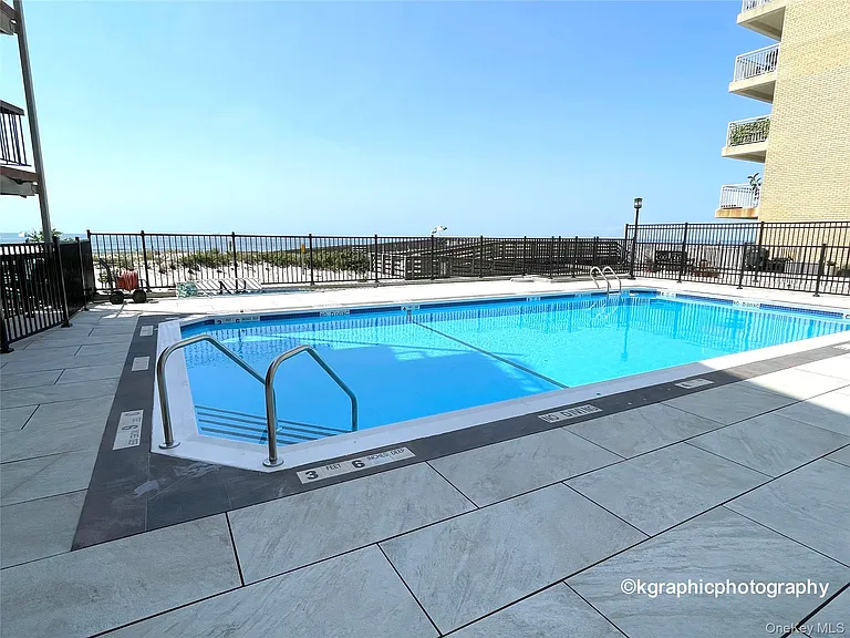 750 Shore Rd #10 — Photo 3