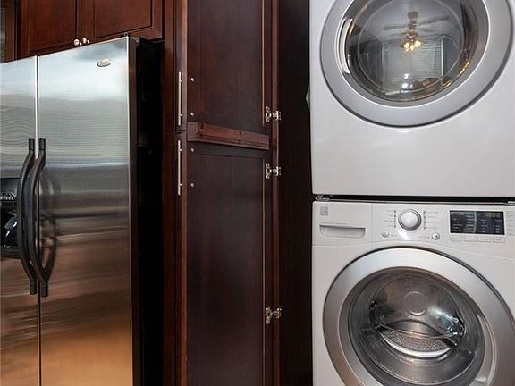 5th image of 18600 Clark St Unit 305