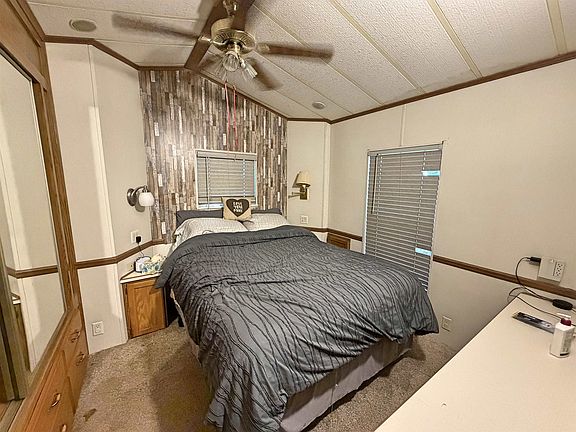 5th image of 455 Aspen Way