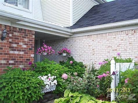 2nd image of 432 Lockmoor Ct