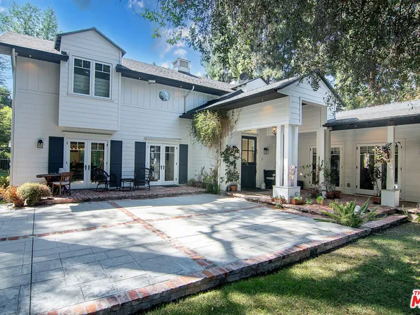 9530 Moonridge Terrace Pl, Beverly Hills, CA 90210
