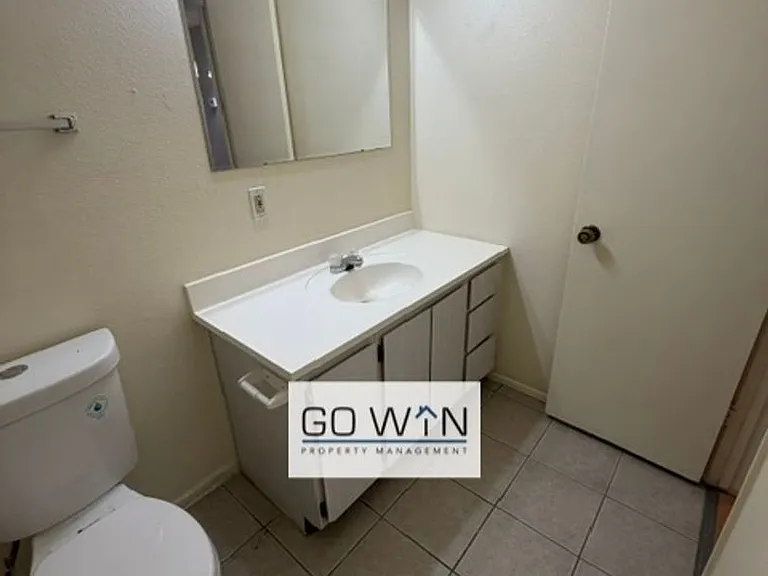 1111 E Butler Dr — Photo 8