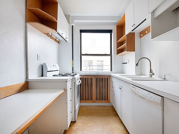 3rd image of 325 W 86th St APT 16C