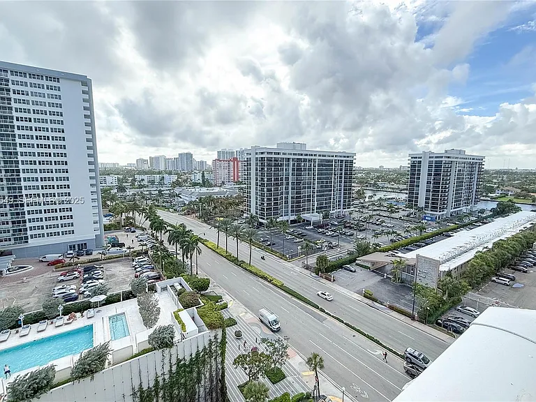 1980 S Ocean Dr #11N — Photo 3
