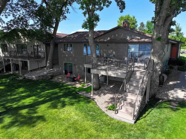 202 252nd Ave, Spirit Lake, IA 51360