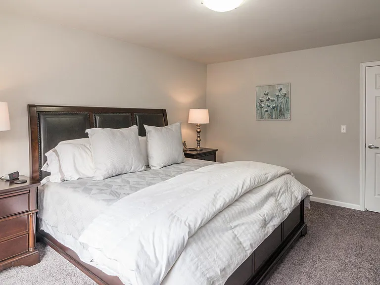 king bed shown