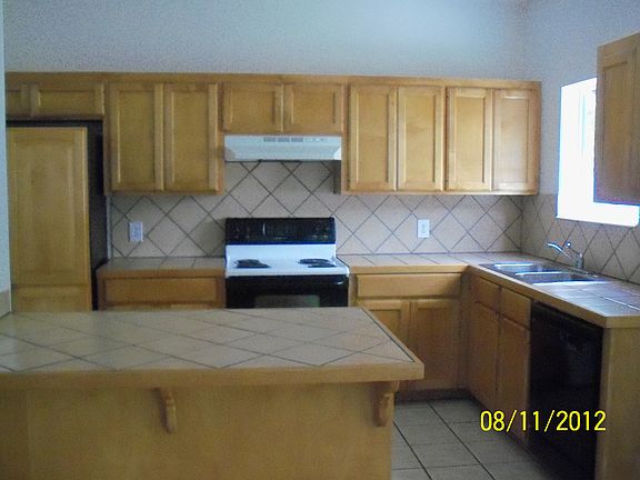 5th image of 5751 Perry Ln