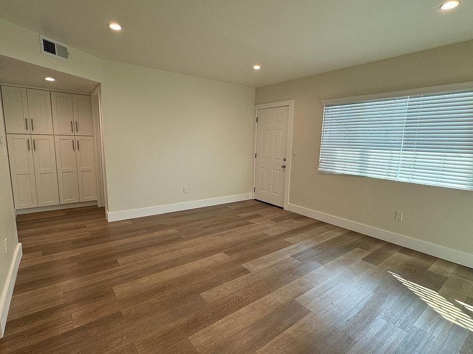 1st image of 4359 W 136th St APT B
