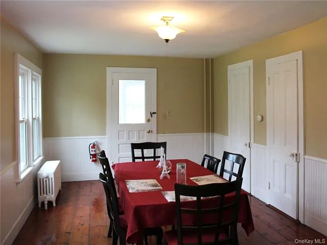 3 bed, 2.0 bath, 2112 sqft, $2,800 — Photo 3