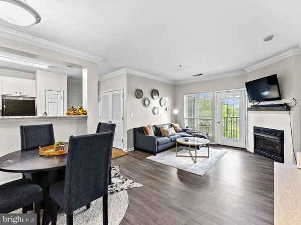 4850 Eisenhower Ave Unit 403, Alexandria, VA 22304