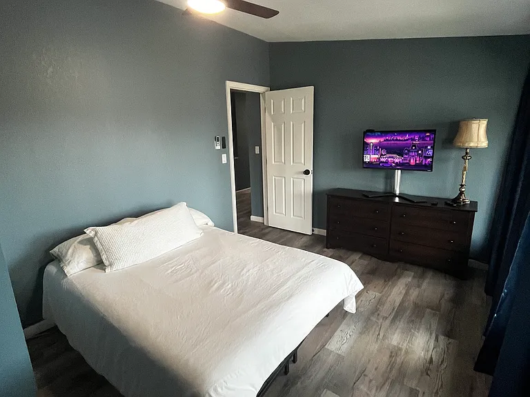 22315 Hernando Ave — Photo 4