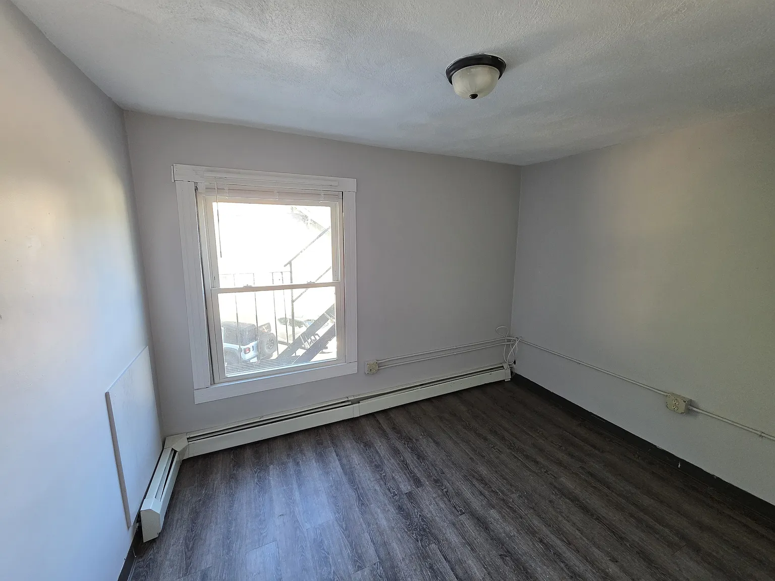  10 Bettez St 2ndflr 2b/1b Updated Newfloor Ssappliances Petok Laundry — Photo 4