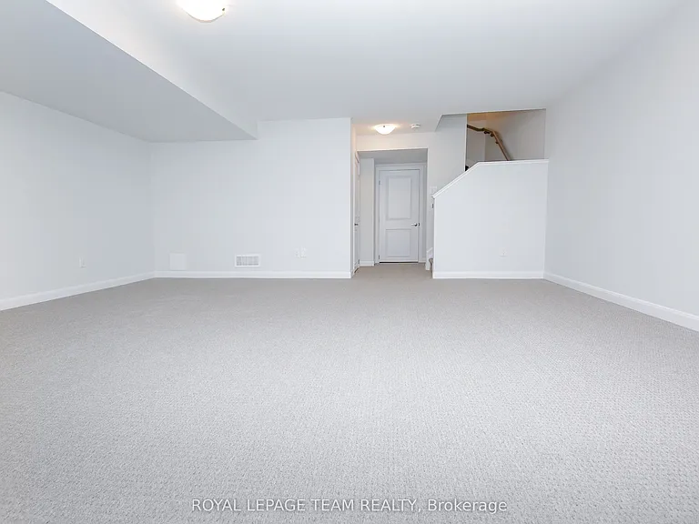 645 Hamsa St — Photo 42