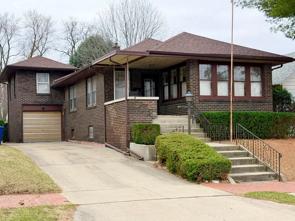 748 7th St, La Salle, IL 61301