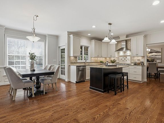 4th image of 1703 Charlion Downs Ln