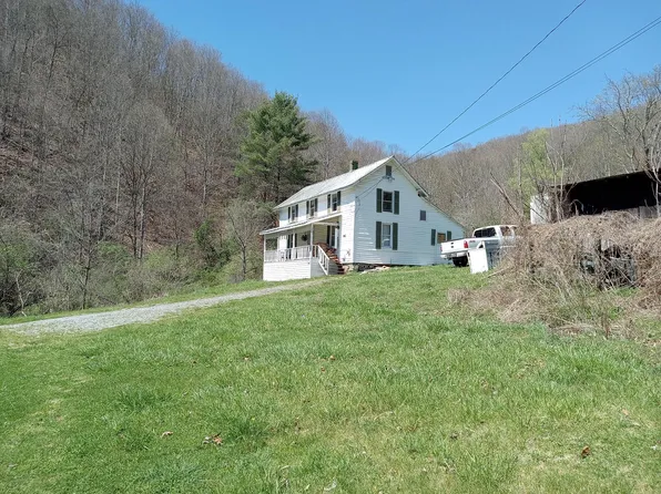 1680 Cougar Ln, Marion, VA 24354