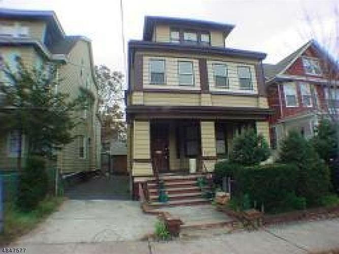 1st image of 880-882 S 19th St