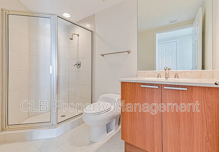 241 Riverside Dr #807 — Photo 10