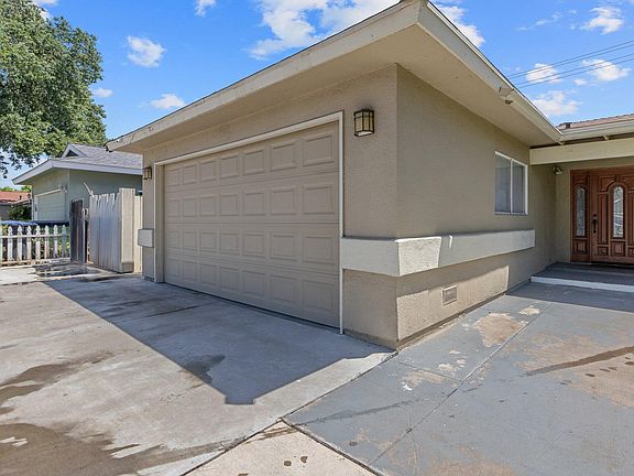 4th image of 2313 W Cambridge Avenue