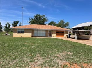 201 N Church Ave, Hydro, OK 73048