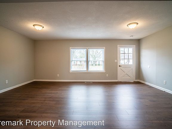 5th image of 423 Ross Dr