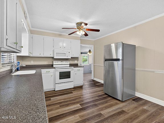 5th image of 4717 Carya Drive