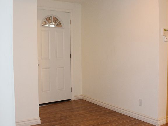 2nd image of 939 Val Vista St