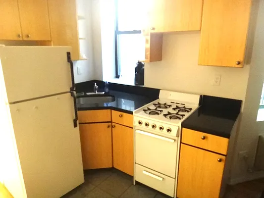 Rented by KVNY Soho | media 55