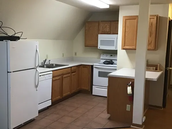 1021 S Mission Rd, Mount Pleasant, MI 48858