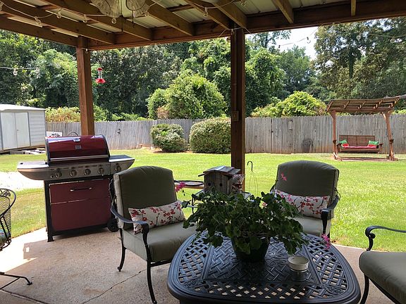 3rd image of 7550 Marigold Ln