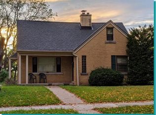 2821 N 91st St, Milwaukee, WI 53222