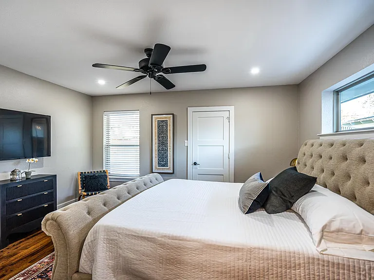 6621 Walnut Hill Ln — Photo 17